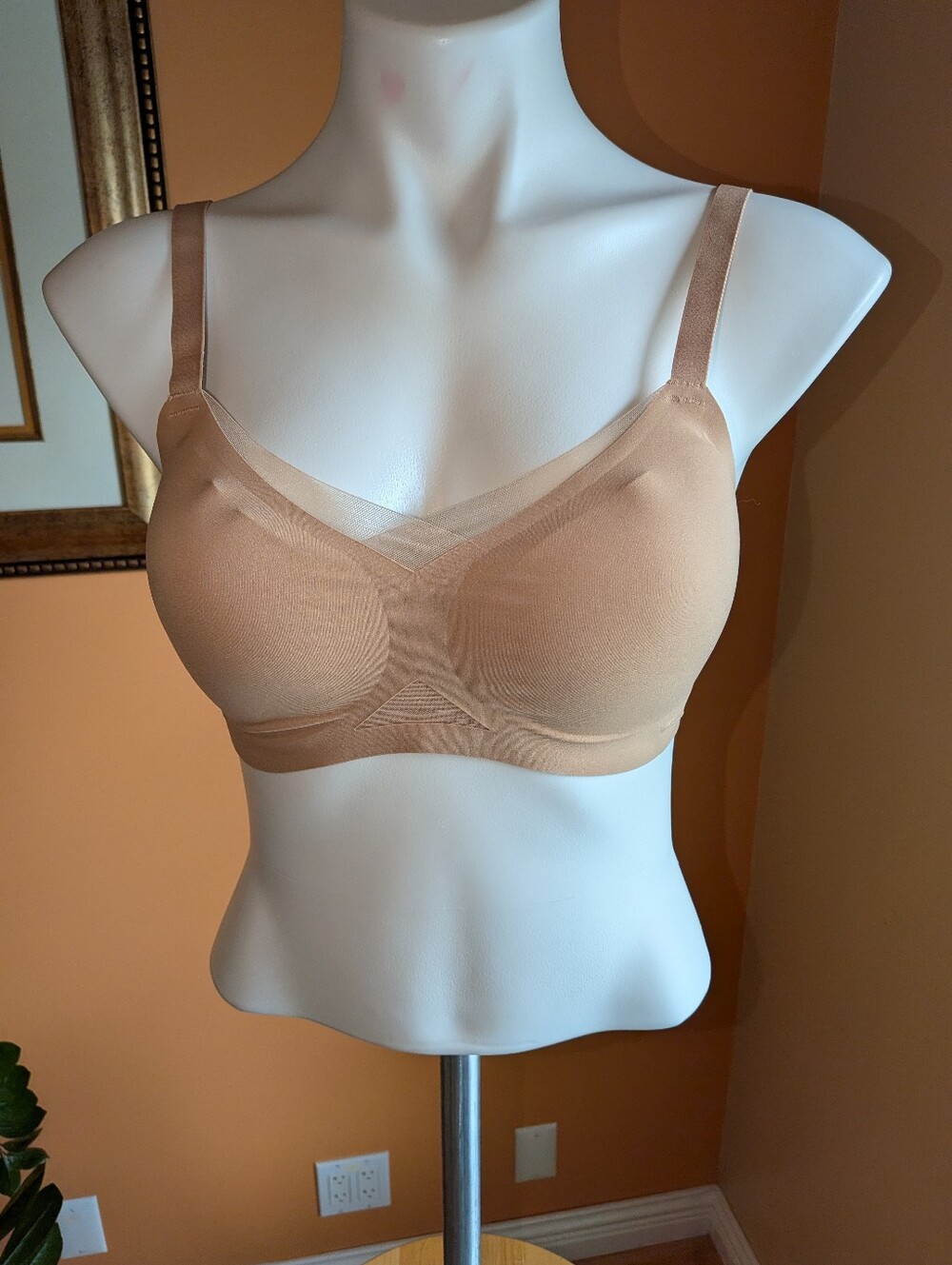 NEW Honeylove Wireless Stretch Bra - Nude Tan